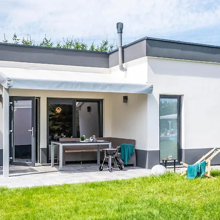 펜션 Na Lesnej 레왈