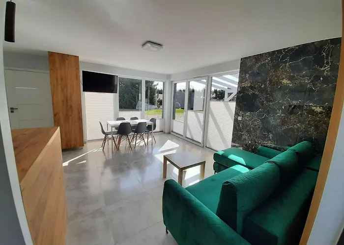 Nyaraló Na Lesnej Rewal